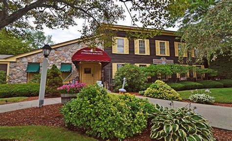 Sturbridge host hotel - A lakefront hotel with indoor pool, hot tub, fitness centre and private beach area in Sturbridge, Massachusetts. Enjoy free WiFi, breakfast …
